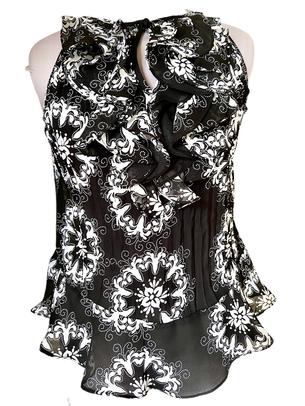 Sunny Leigh Sleeveless Crinkle Ruffle Top Size L - Black & White